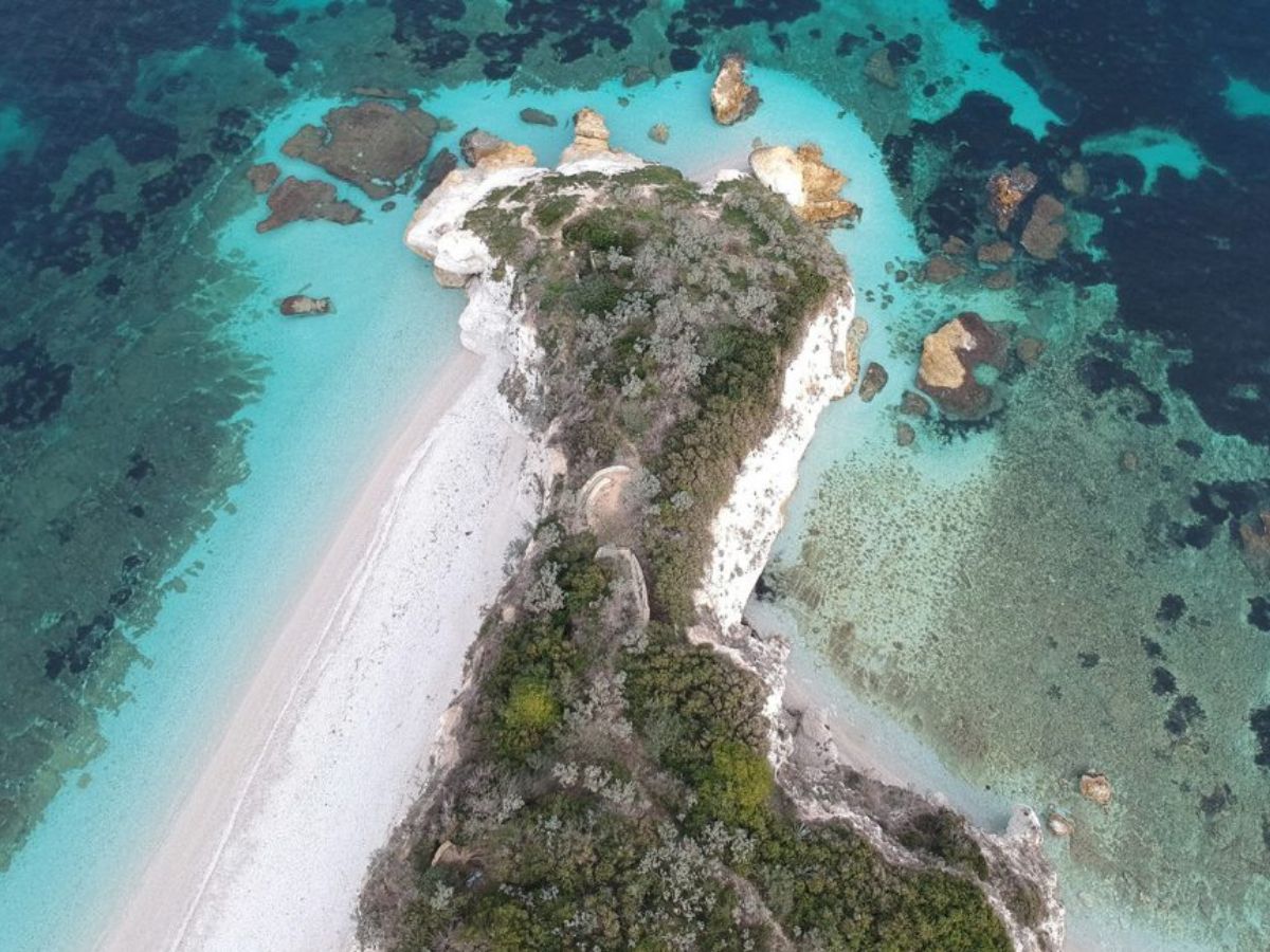 Tra le spiagge di Portoferraio ecco la Spiaggia di capo bianco isola d'elba - Spiagge dell'Isola d'Elba
